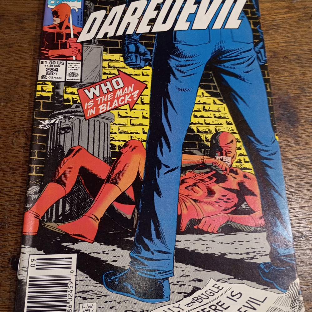 Daredevil Comic Issue 284 with Bold Cover Art